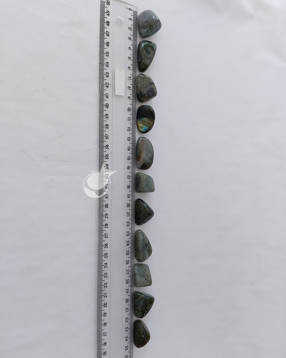 LABRADORITA  ROLADA - UNIDADE - 2 a 3 cm - (12 a 16g)
