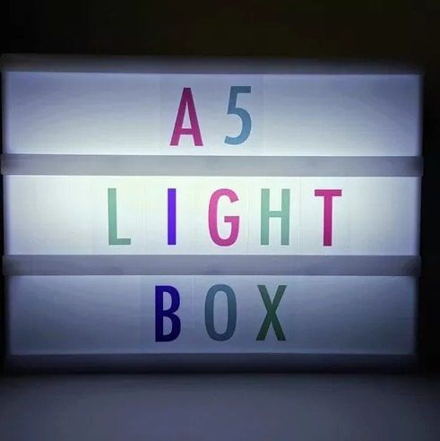 Luminária Light Box Led Cinema A5 + 85 Letras Coloridas