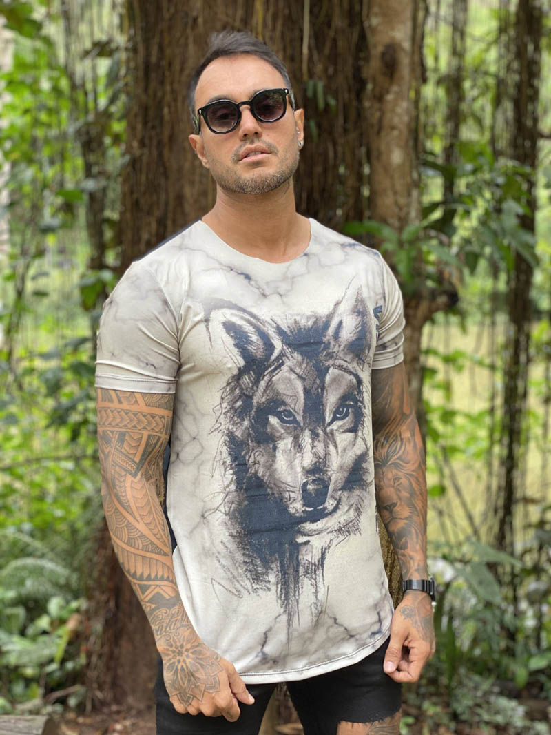 Camiseta Long Line Volk Culture Lobo Picture  - Harpia Moda - Moda Masculina & Acessórios