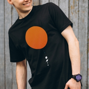 Camiseta Sistema Solar Minimalista