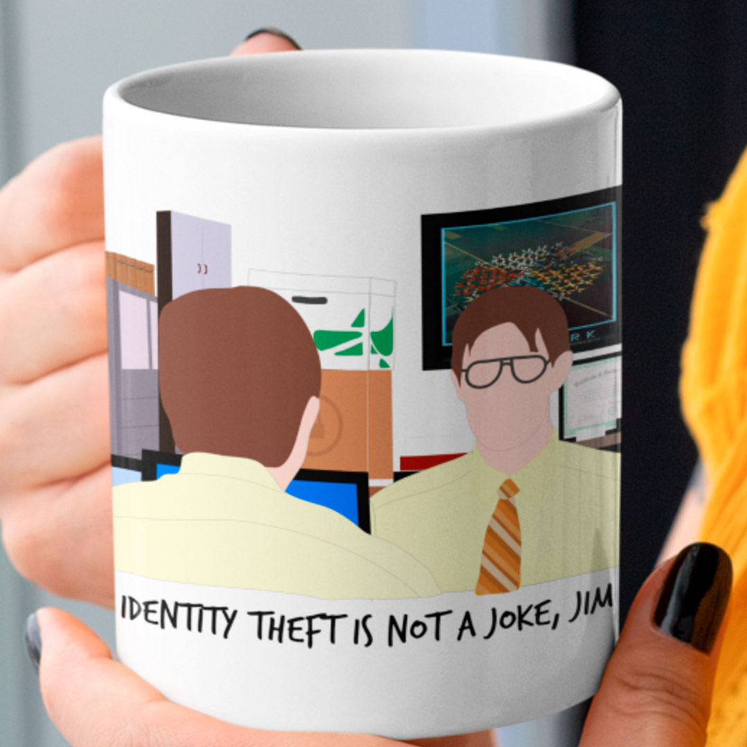 Caneca Identity Theft Dwight The Office
