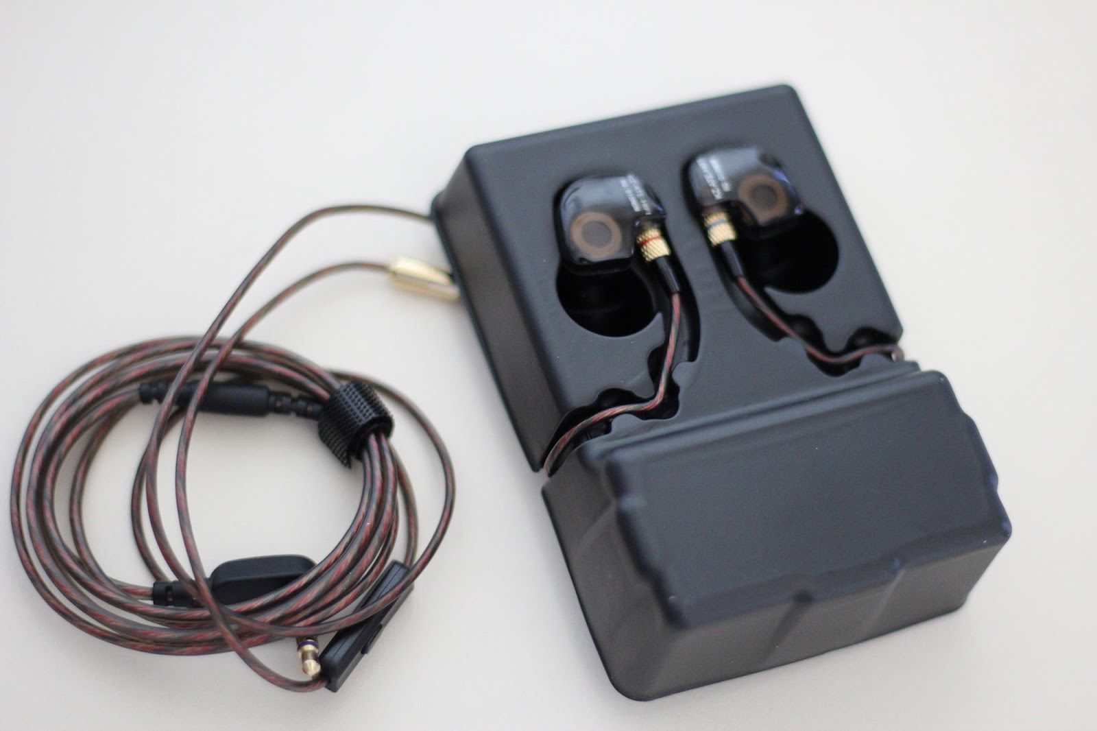 Fone de Ouvido Profissional Original KZ ATE In-Ear HiFi HQ Alta Qualidade para Retorno de Palco ou Celular