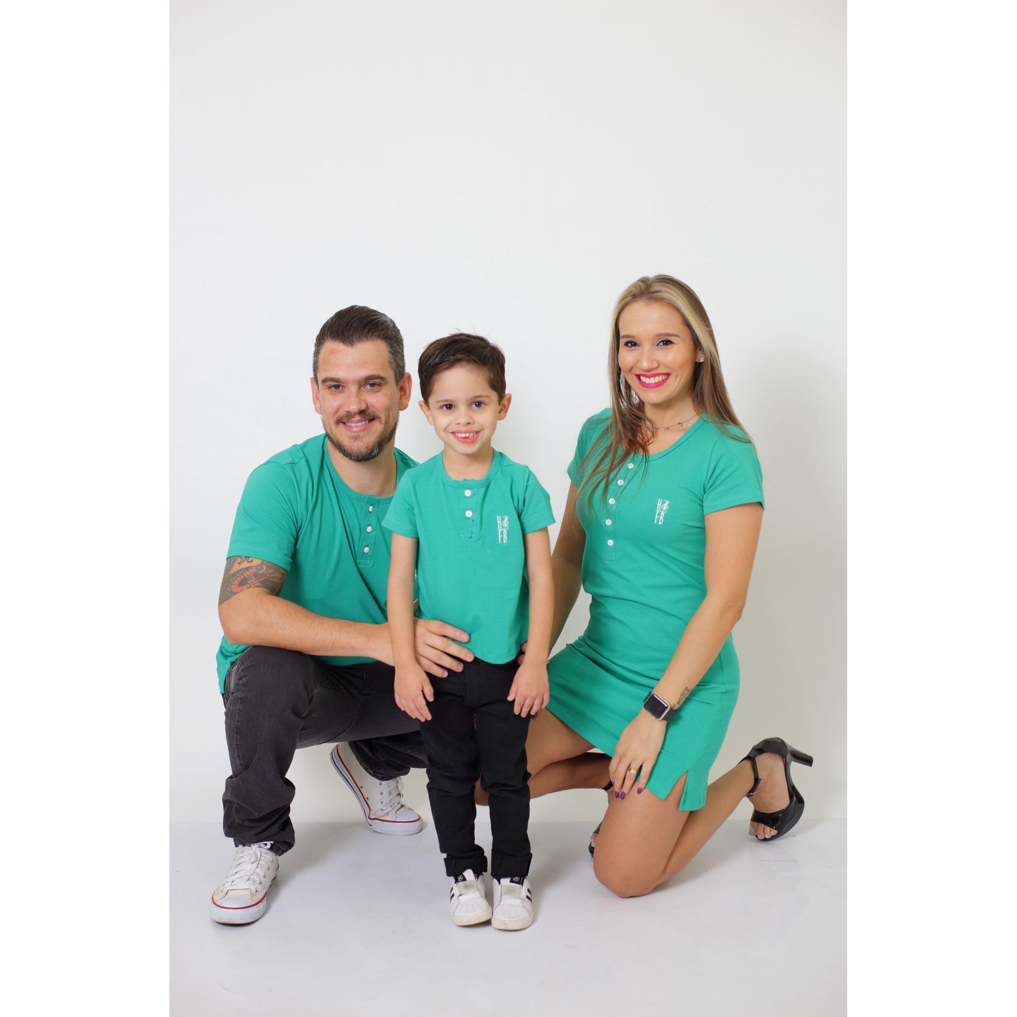 PAIS E FILHOS > Kit 3 Peças T-Shirt + Vestido + t-Shirt ou Body Infantil Henley - Verde Jade