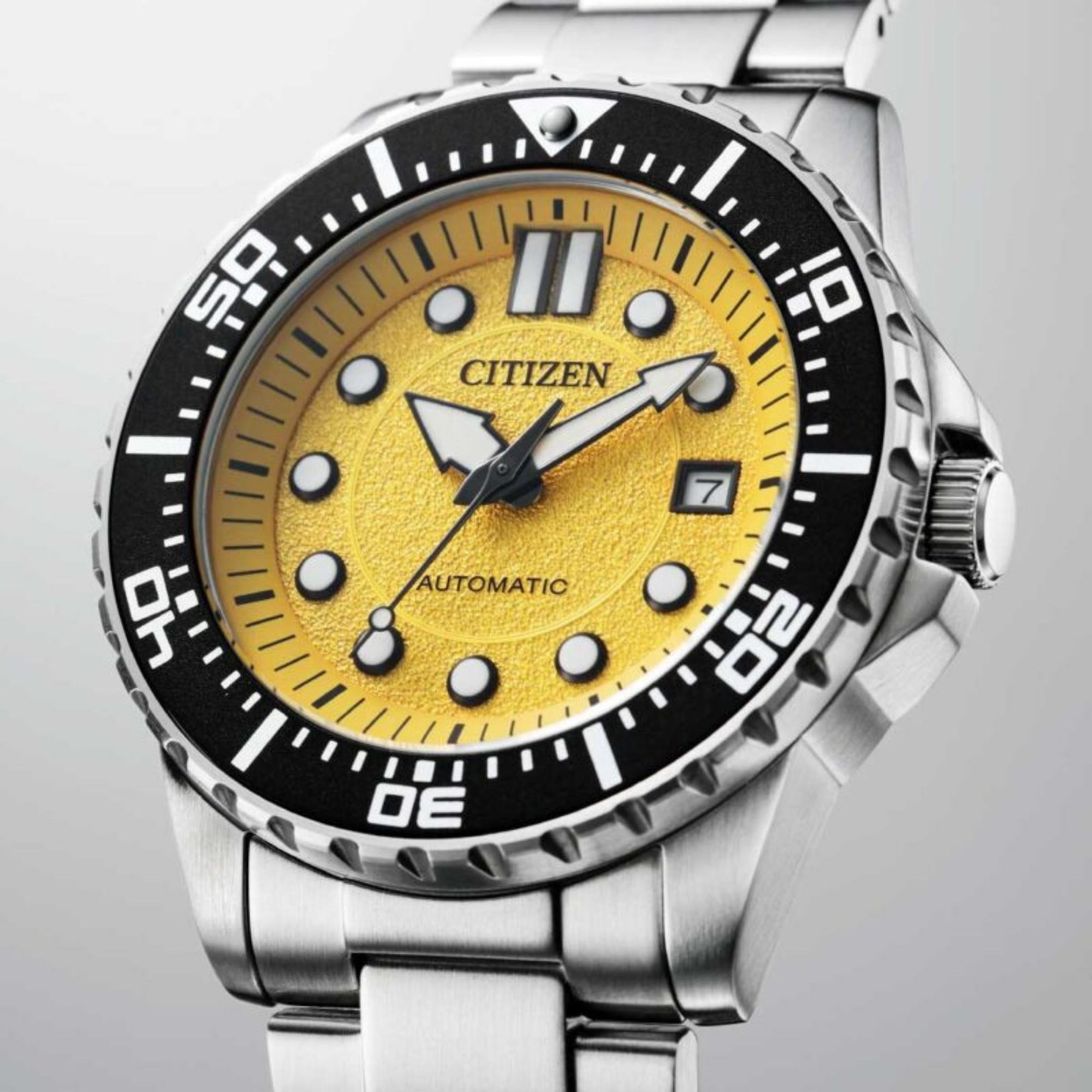 Relógio Citizen Urban Diver Automático Amarelo NJ0170-83Z