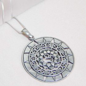 Pingente de Prata 925 Envelhecido Mandala Símbolo OM com Detalhes Vazados