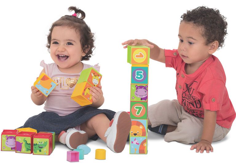 Kit de Brinquedos para Bebê Girafa + Cubo + Cubinhos