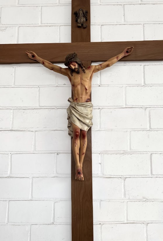 Crucifixo: 220 cm| Corpo: 110 cm (mod. novo)