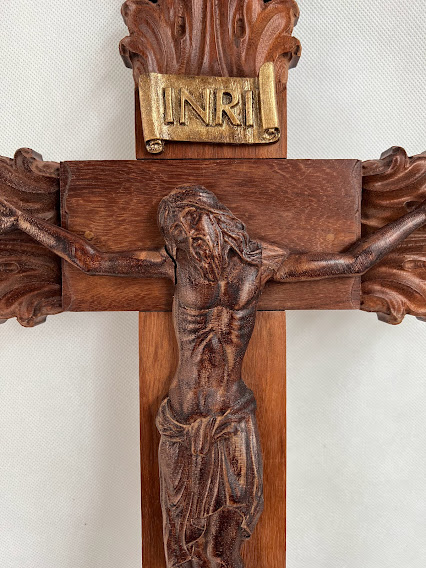 Crucifixo madeira entalhada 70 cm | corpo 28 cm - mod 1