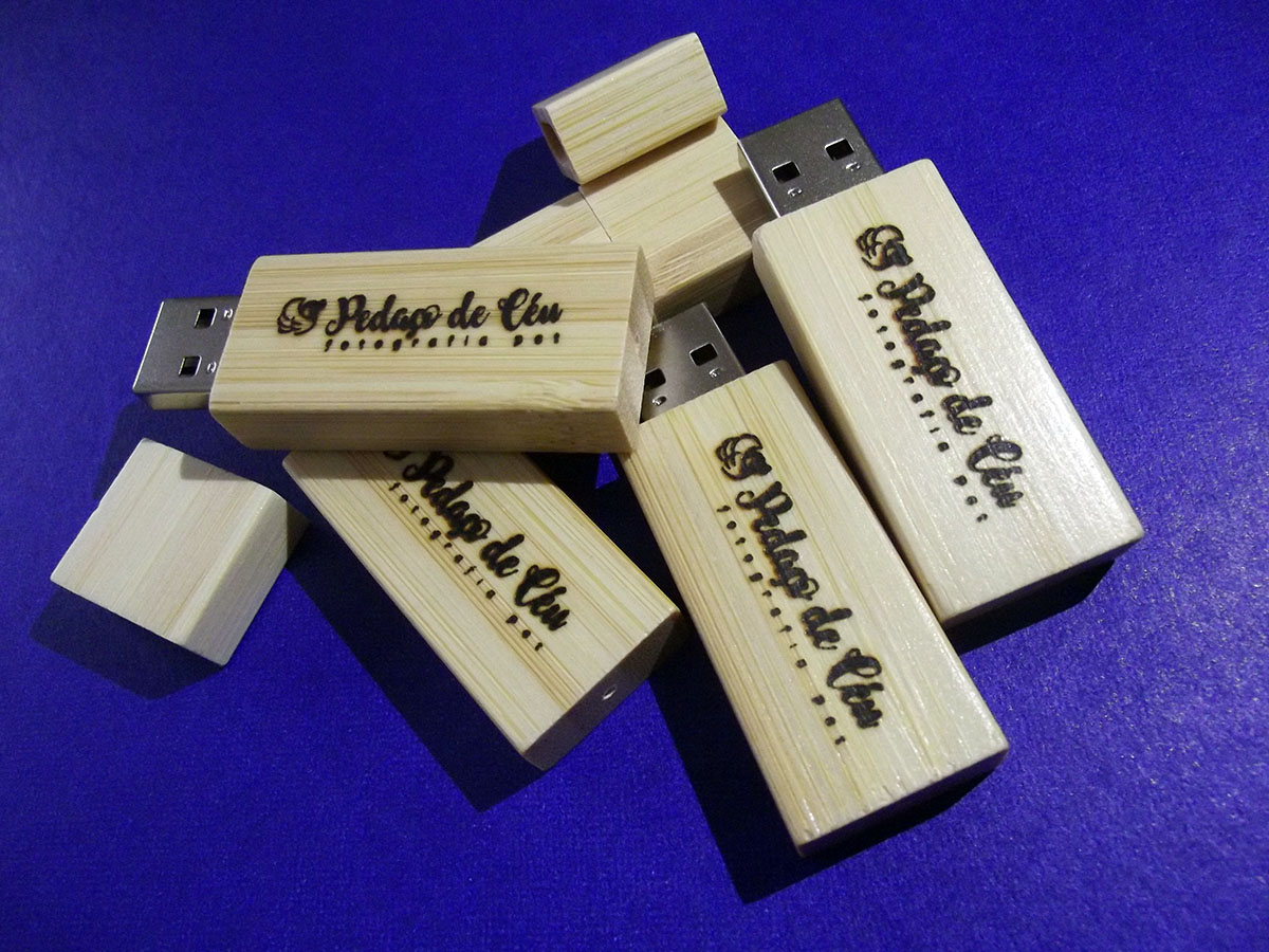 Pendrive de Madeira Wood Slim Bambu - Pendrive para Fotógrafos - 8GB, 16GB,  32GB e 64GB