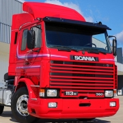 Capa Para-Choque em Fibra para Caminhão Scania R 113 / 143 / P93 Abertura Farol Superior