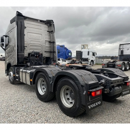 Par Centro Para-Lama Traseiro Truck para Caminhão Volvo FH após 2015