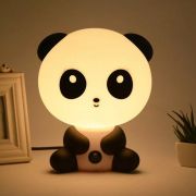 Abajur Luminária Panda Para Quarto Infantil Com Lampada Bivolt &gt; Ideal para Presentar Usar na Decoração Quarto Bebê Neném luz amarelada calmante