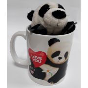 Caneca de Porcelana 330ml com Ursinho de Pelúcia Panda 15cm com a frase: Para nós todo o amor do mundo!