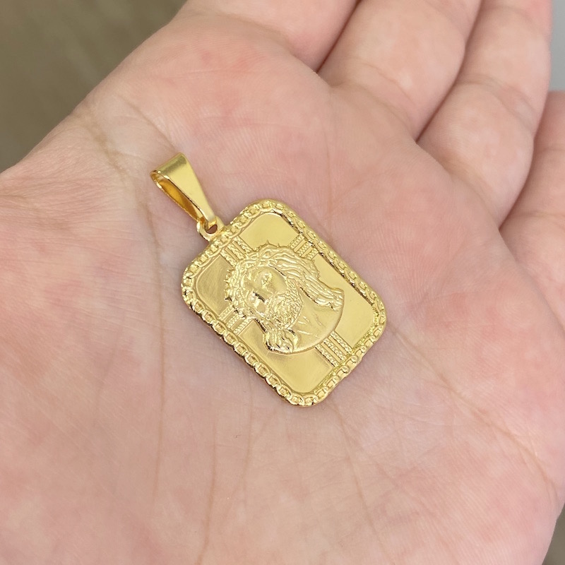 Pingente Placa com Rosto De Cristo (2,6cmX1,9cm) (Banho Ouro 24k)