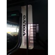 Aplique/Acabamento CHARADA em Inox da Coluna da Porta Volvo VM (Par)