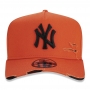 Boné New Era Aba Curva 940 ST MLB NY Yankees AF Destroyed Colors Laranja