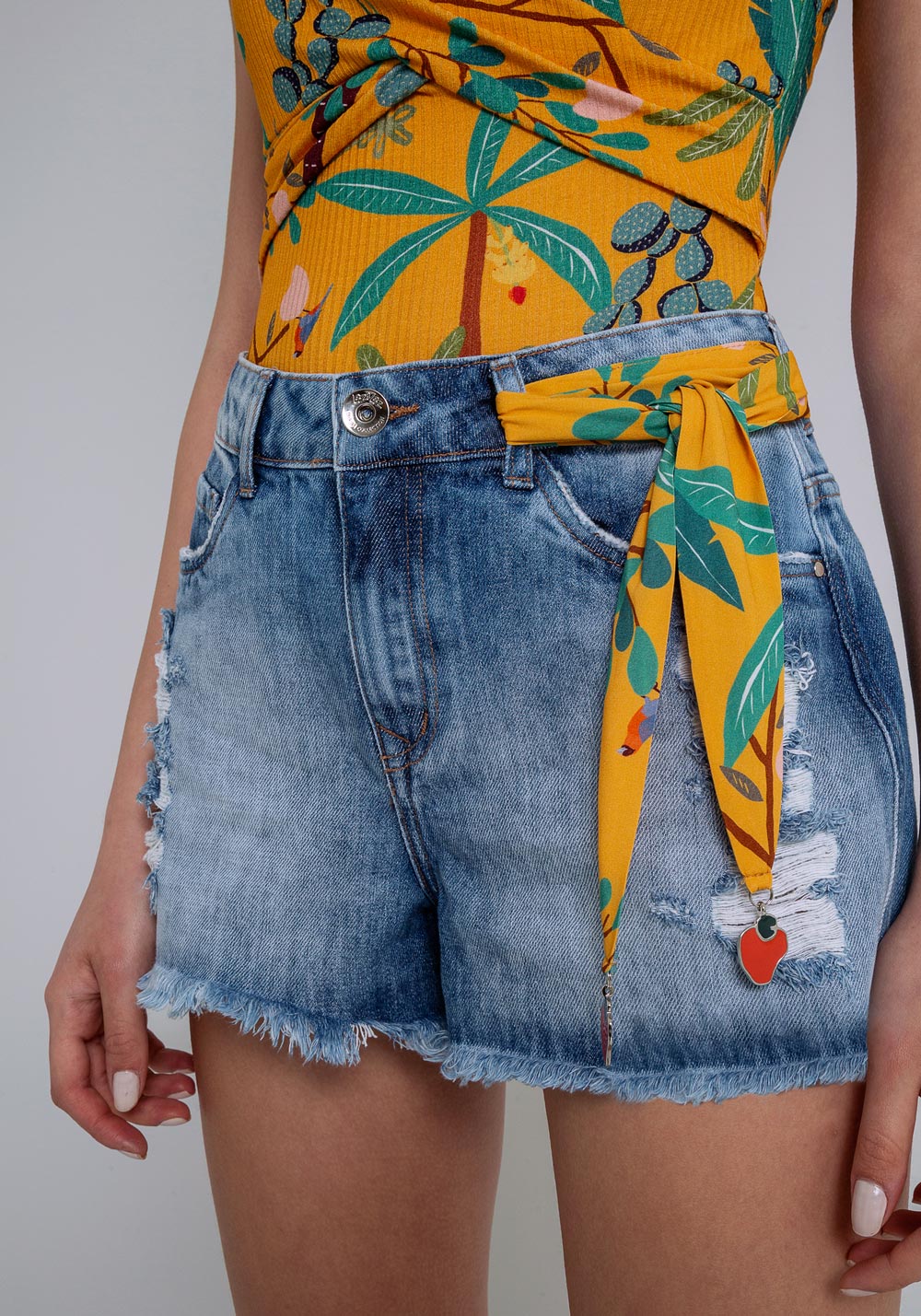 Shorts Jeans Miami Com Faixa Estampada Lez a Lez