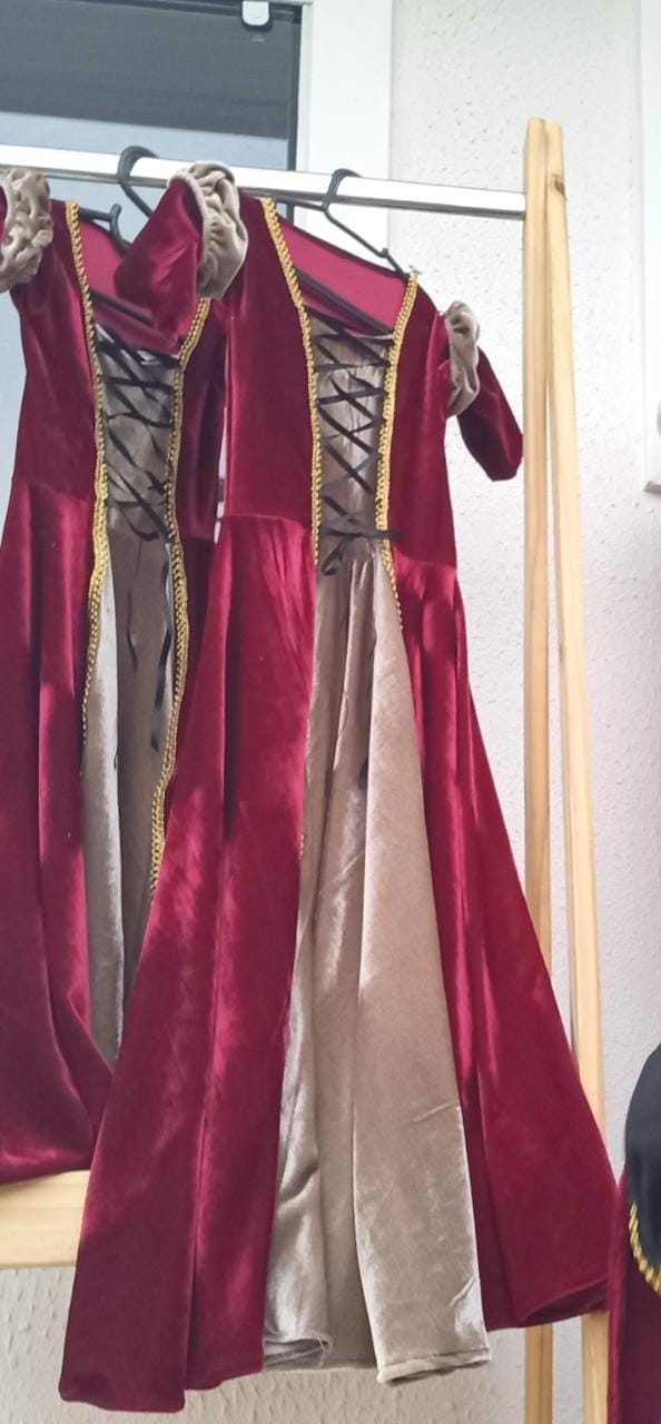 Vestido medieval infantil princesa mangas curtas luxo duas cores