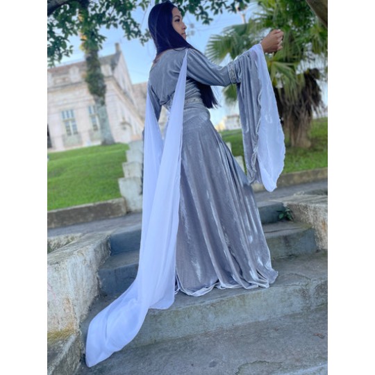 Vestido medieval luxuoso cinza com com calda Princesa Urbana exlusivo