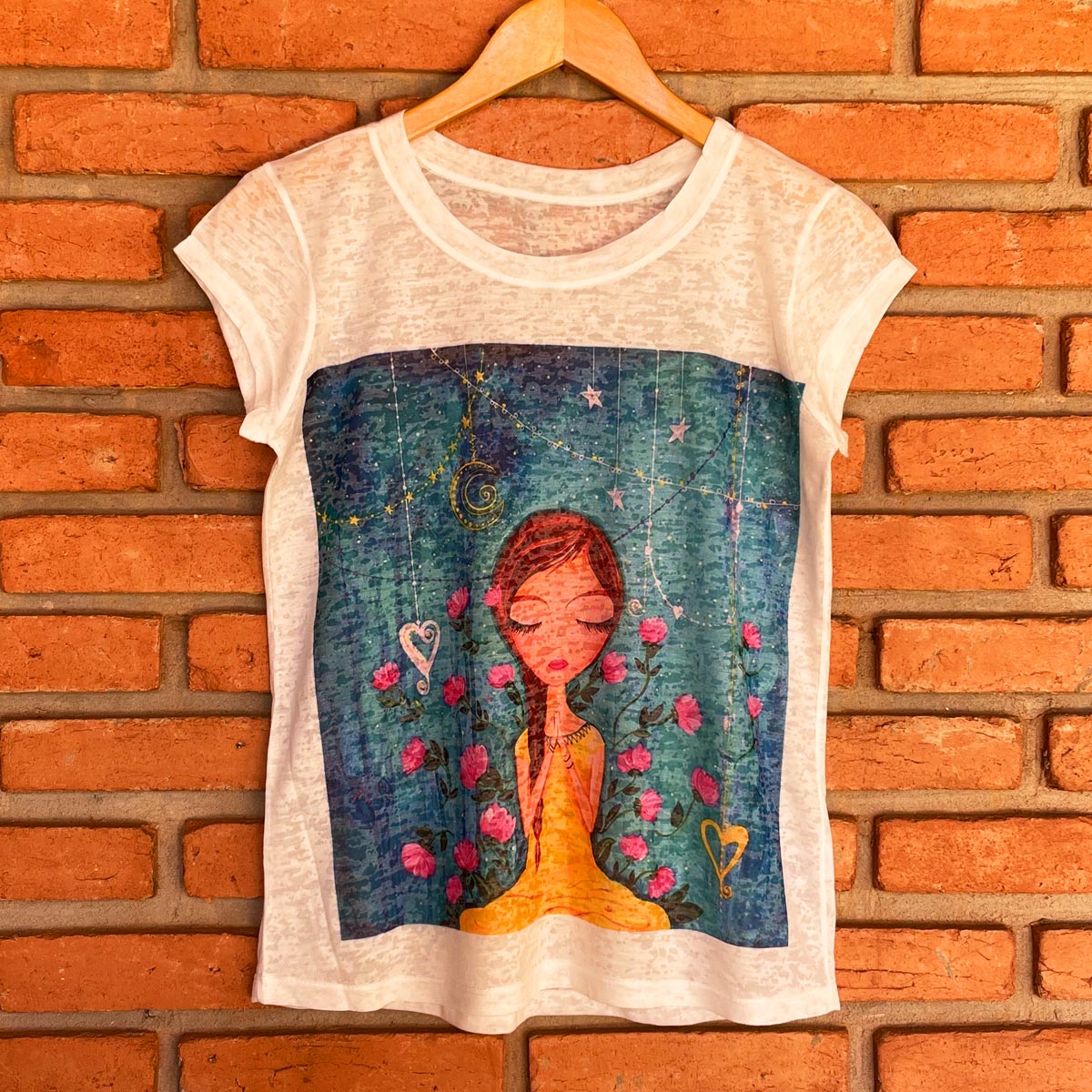 T-Shirt Camiseta Baby Look Meditação Rosas
