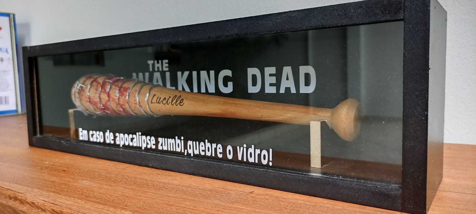 Expositor Taco De Baseball Negan The walking dead Madeira Maciça Lucille com suporte