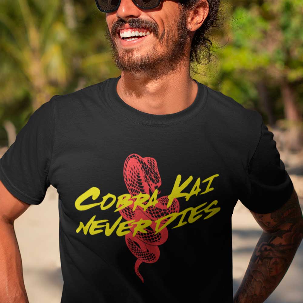 camiseta cobra kai never dies akrate