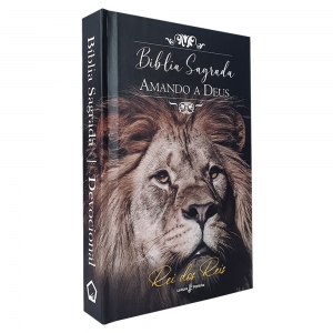 Kit Bíblia com Devocional Amando a Deus NVI - Capa Dura Leão + Mais Forte e Corajosa