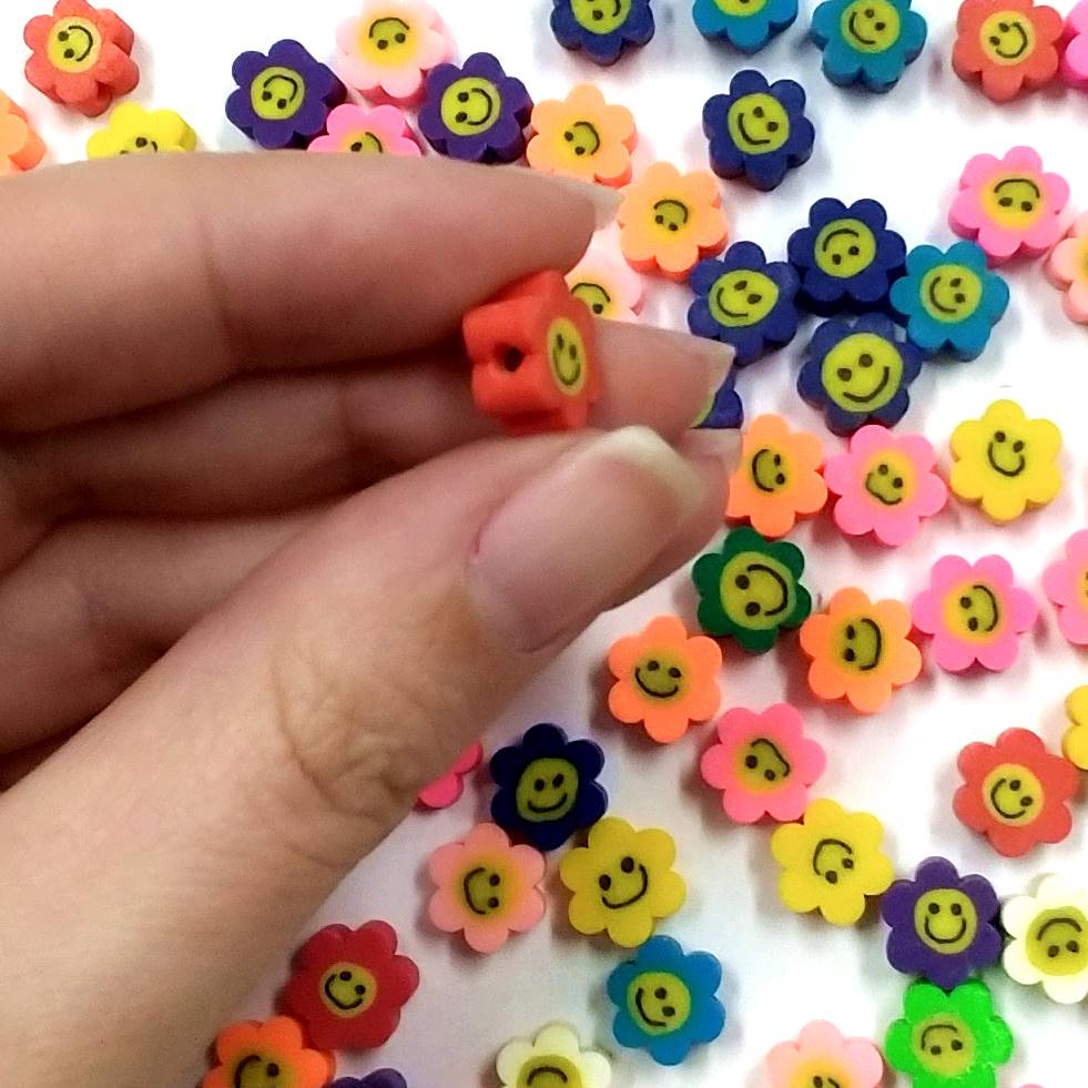 Flores Coloridas 10mm PVC - 20 peças