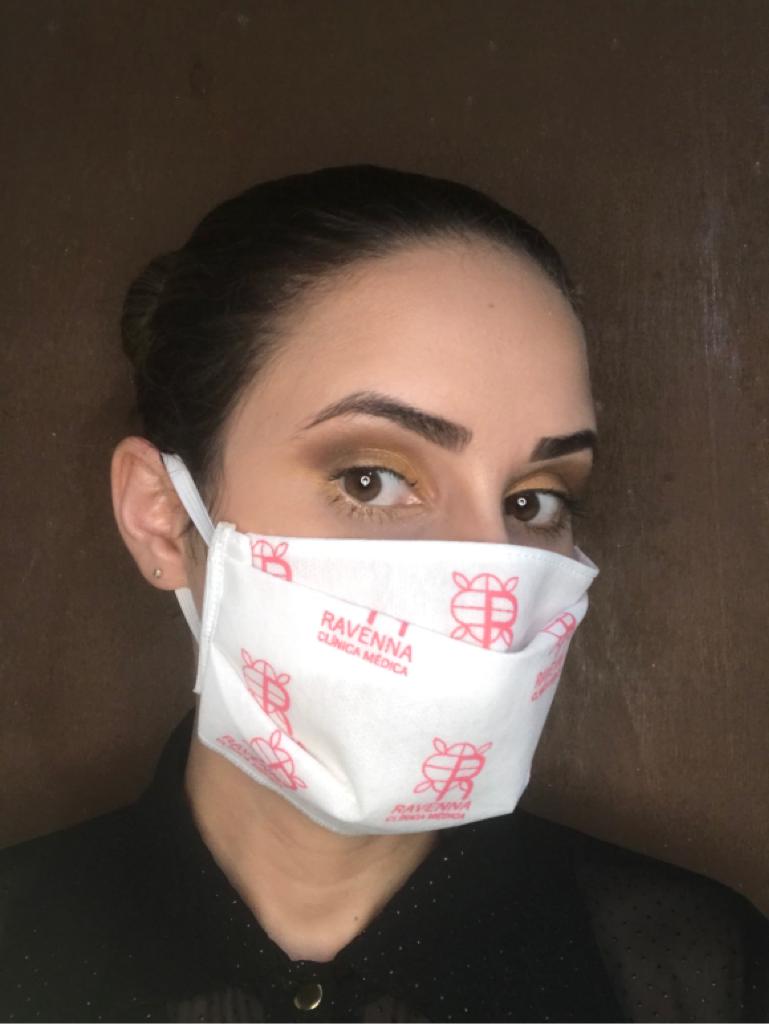 Máscara de tecido Tactel (microfibra) com uma camada de proteção
