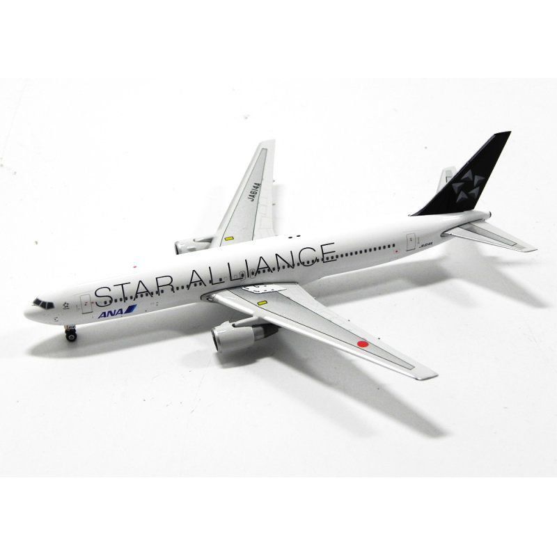 Miniatura Avião Boeing 767-300/Er Ana Star Alliance 1/400 Phoenix Models