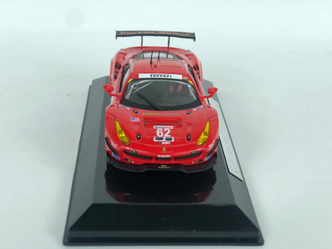 Miniatura Ferrari 488 GTE 2017 Racing 1/43 Bburago