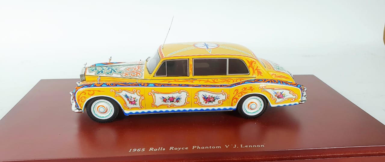 Miniatura Rolls Royce  Phantom 1965  John Lennon 1/43 True Scale