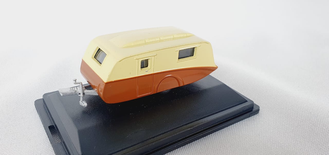 Miniatura Trailer Caravan Cream Brown 1/76 Oxford