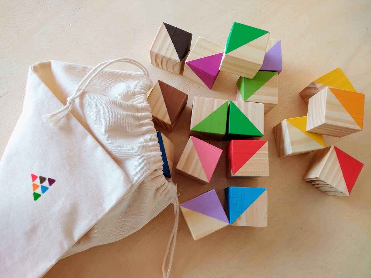 Segundo Saco de Cores Montessori (similar), com 24 Cubos Coloridos, da Cute Cubes - Cód. CC303