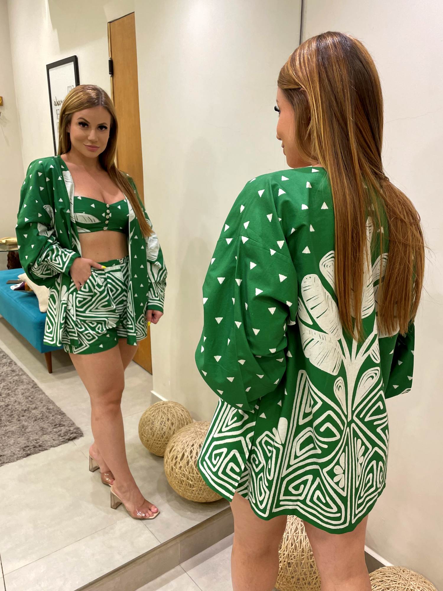 Conjunto Kimono Cropped e Shorts