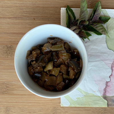 Refogado de berinjela e cebola com pimenta síria  - Prático e Natural