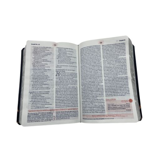 A Bíblia da Mulher NAA - Nova Edição - Tamanho Portátil - Azul Escuro