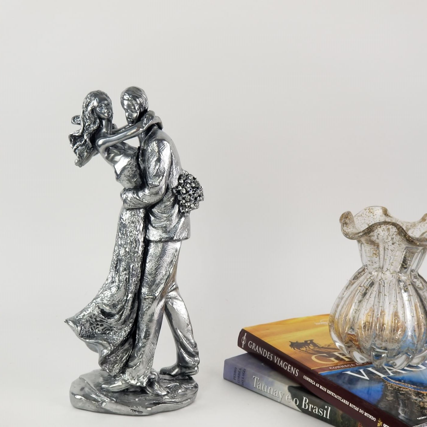 Escultura Casal Apaixonado - Adorno Decorativo Estátua Prata