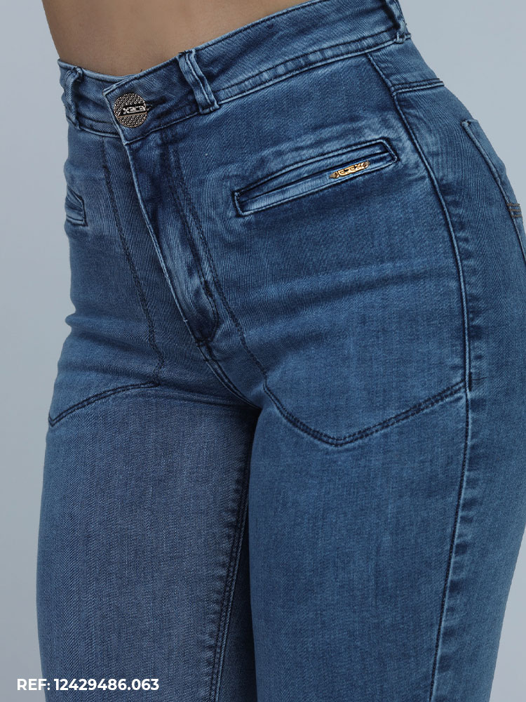 Calça Jeans Cigarreti Recorte Frontal Diferenciado + Ultra Modelagem