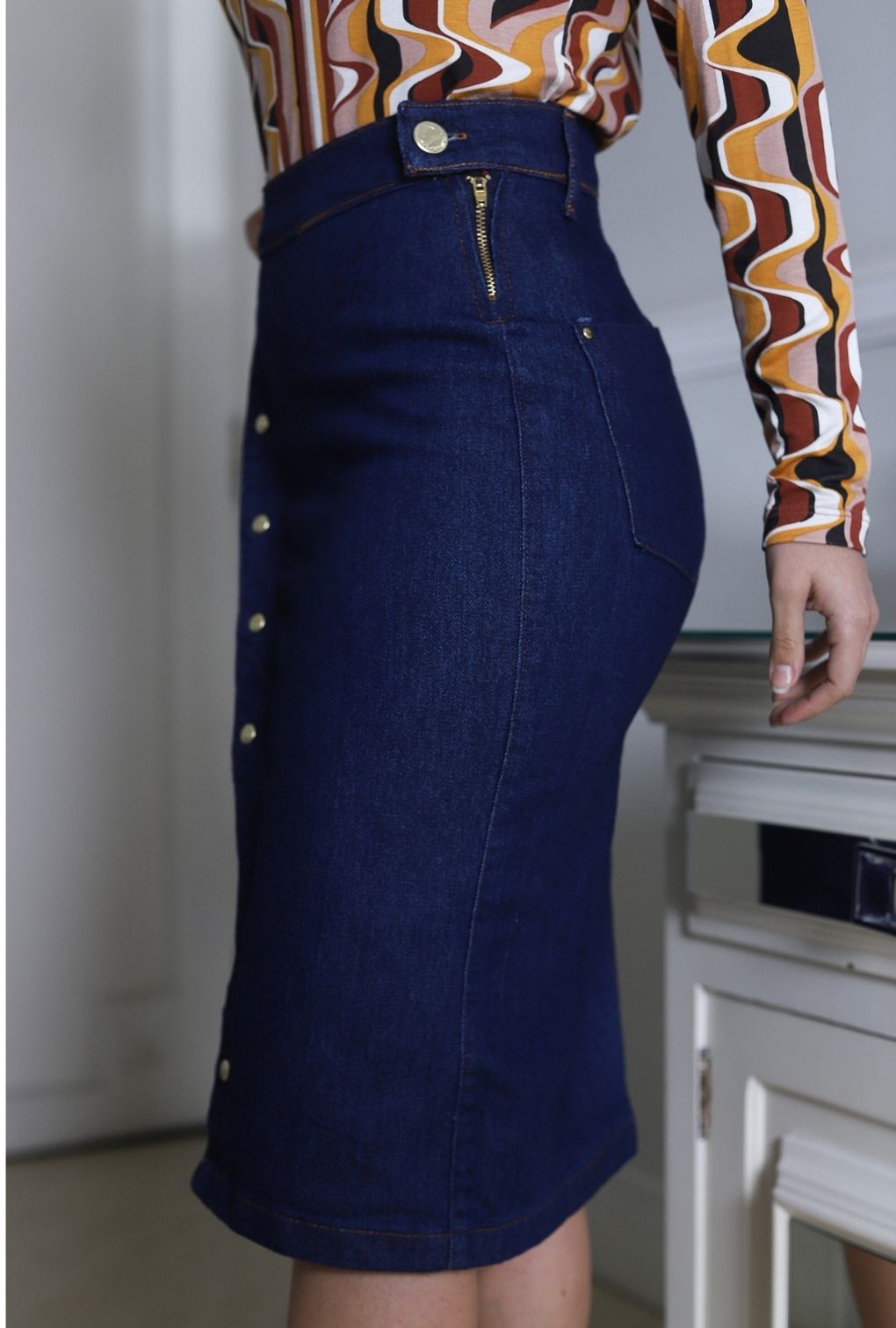 Saia Jeans Com Fenda Transversal - ModaStore | Moda Feminina