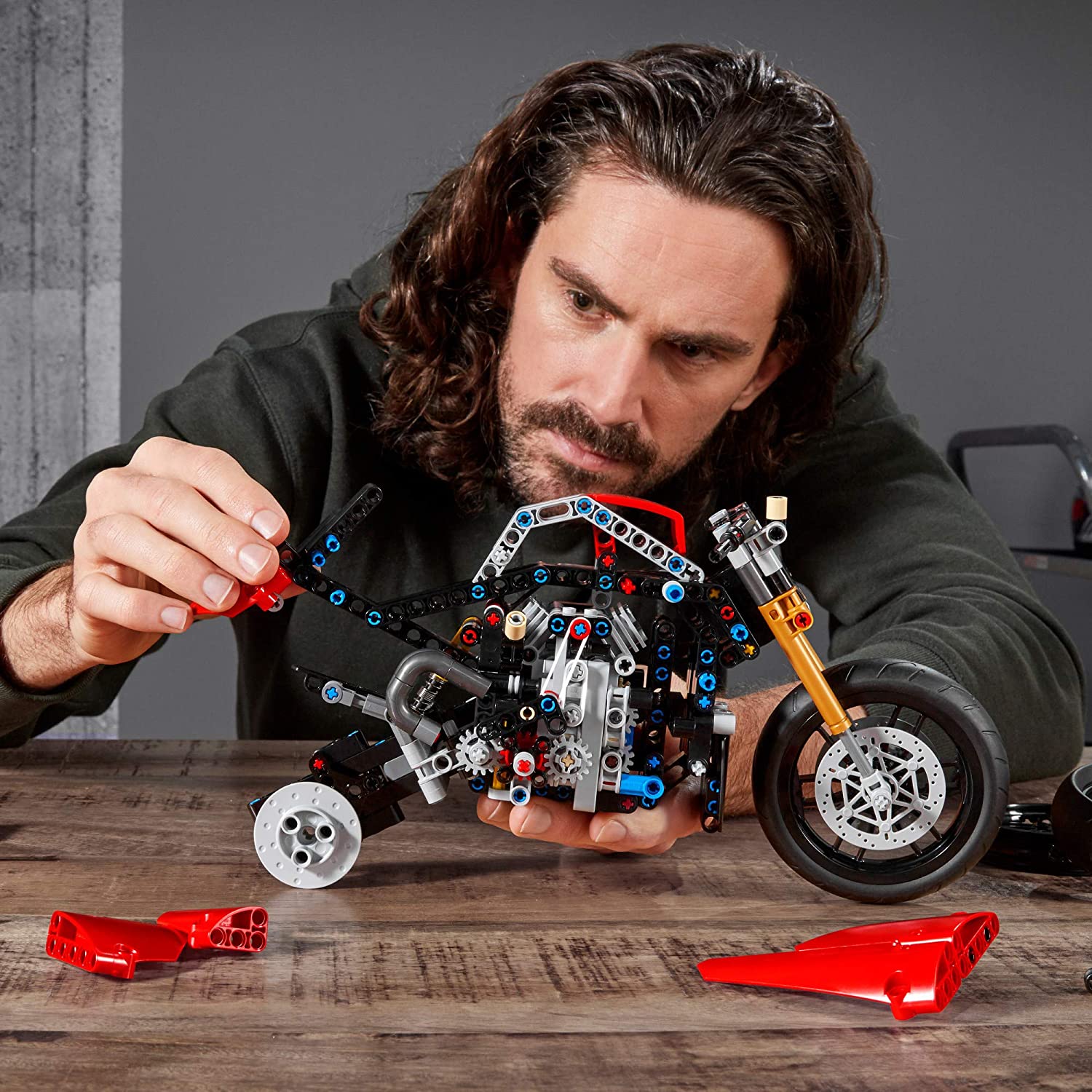 LEGO TECHNIC - Ducati Panigale V4 R 42107