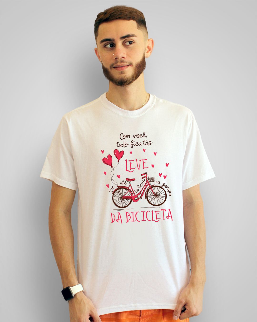 Camiseta Com você, tudo fica tão leve, que até te levo na garupa da bicicleta - Melim