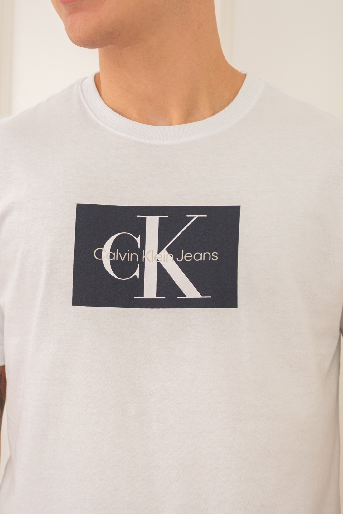 Camiseta Mc Calvin Klein Jeans Logo Retangulo