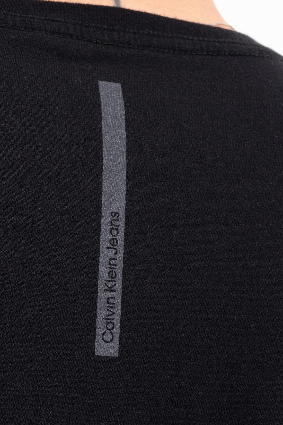 Camiseta Mc Calvin Klein Logo Basico Frente