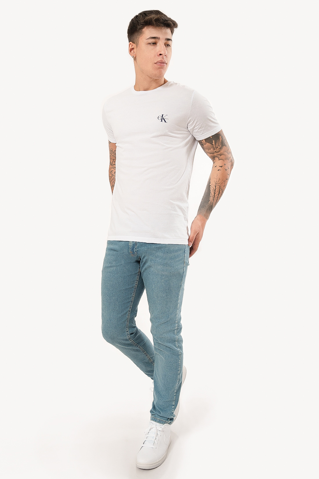 Camiseta Mc Calvin Klein Jeans Logo Peito