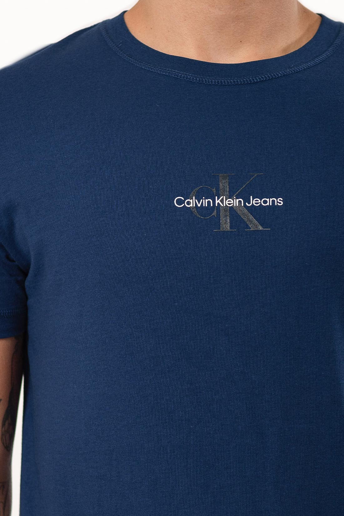 Camiseta Mc Calvin Klein Jeans Mini Logo Frente
