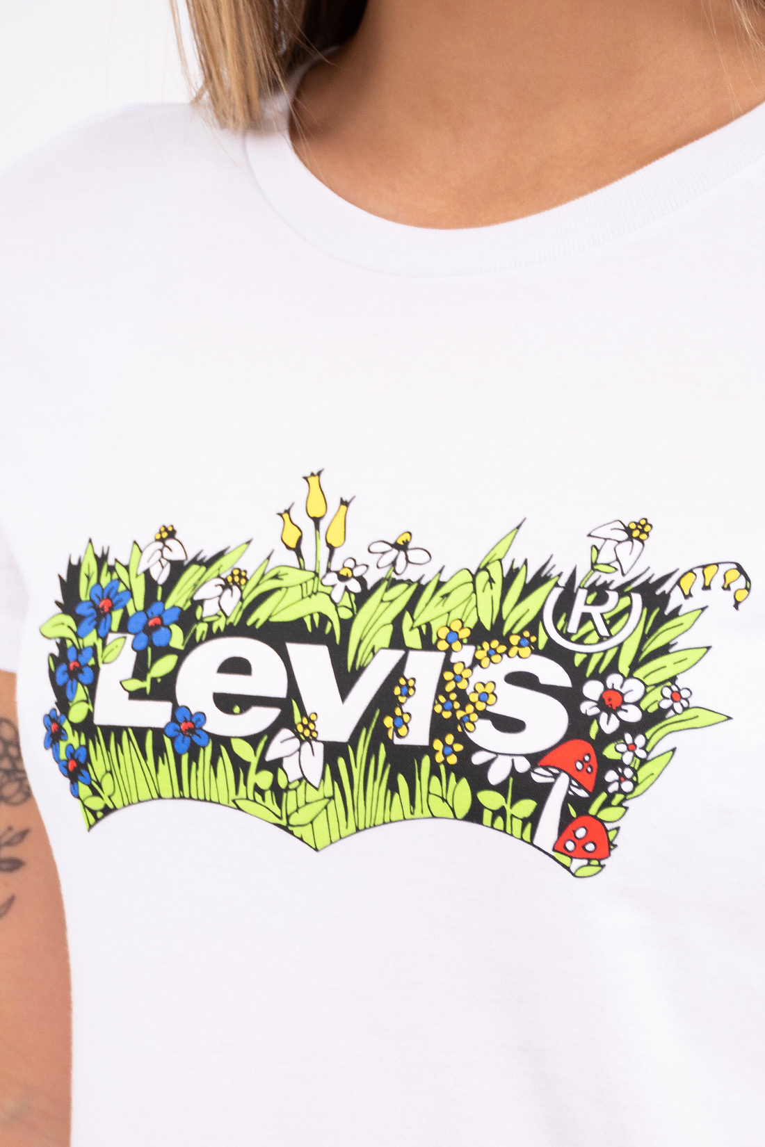 T Shirt Levis Logo Floral