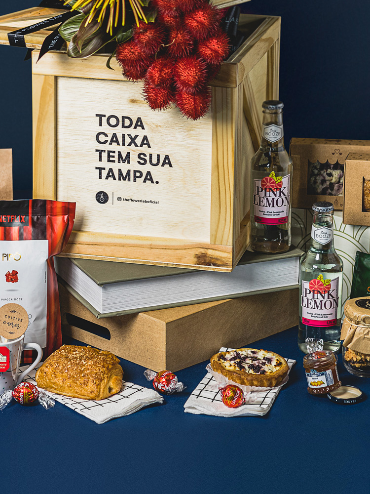 Wood Box, Flores e Kit Gourmet - Toda Caixa tem sua Tampa