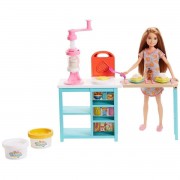 Boneca Barbie Cozinheira Stacie Estação De Doce FRH74 Mattel