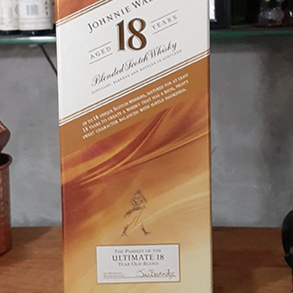 Whisky Johnnie Walker -Ultimate - 18 anos - 750 ml - DRUNK DOG DELIVERY